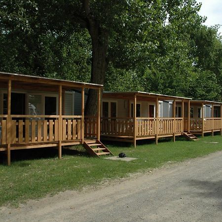 Camping Listro Кастильоне-дель-Лаго Экстерьер фото